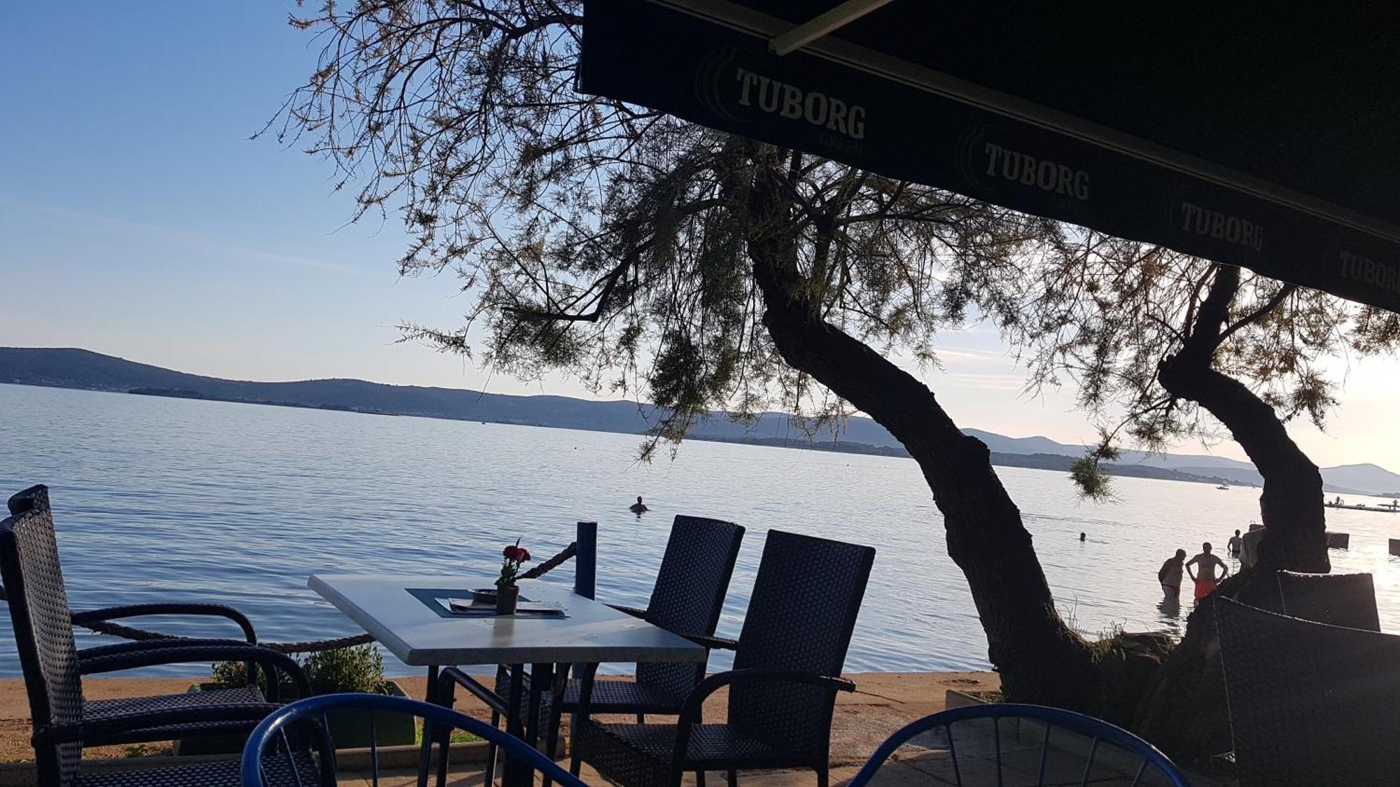 Apartmani Maver Sveti Filip i Jakov Exterior foto